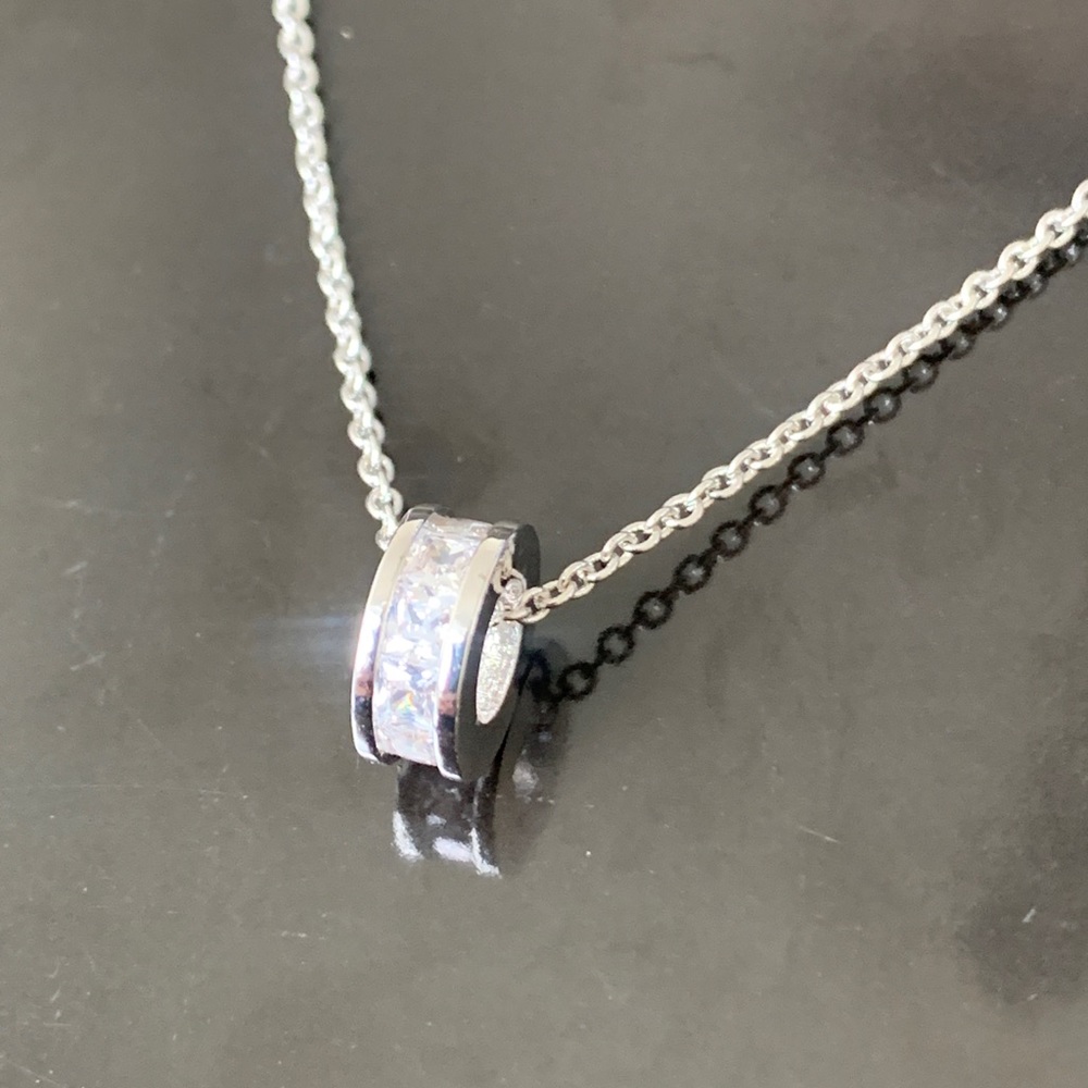 New!! Round Diamond Necklace Stainless Steel- Sliver